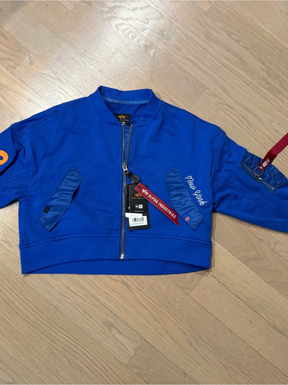 New York Knicks Alpha Industries Women's Full Zip Cropped Jacket NBA New Era